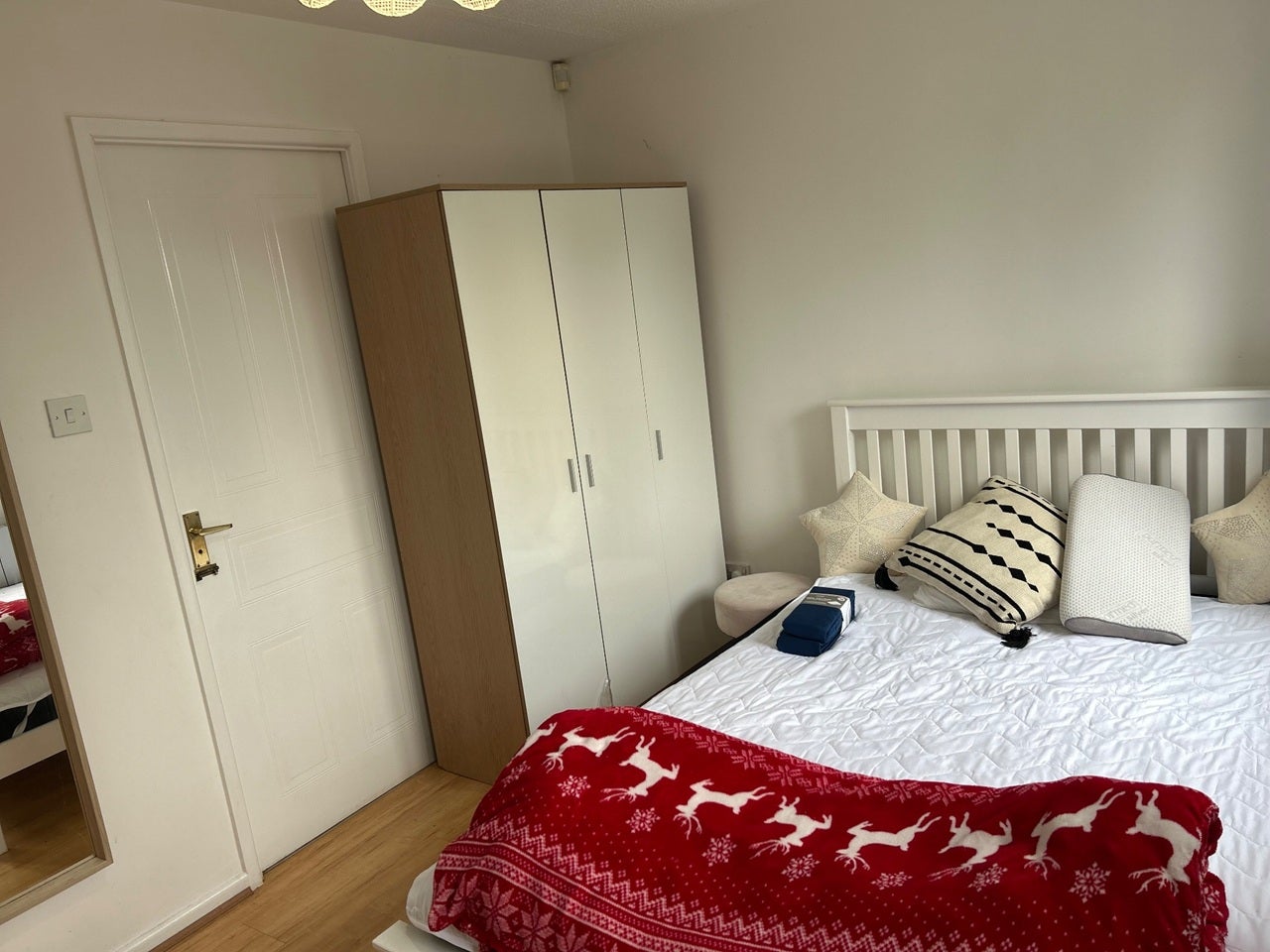 Room Stretford Road in Manchester