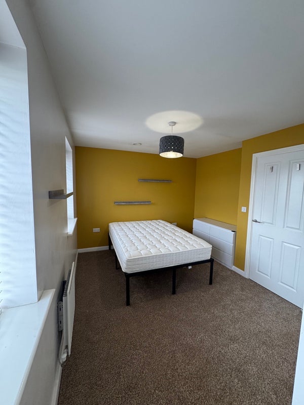 Room Astoria Avenue in Manchester
