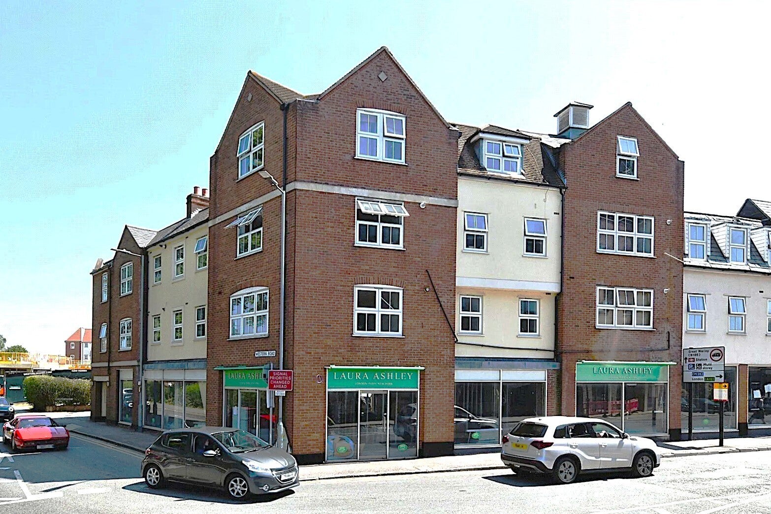 Flat Weald Road in Brentwood
