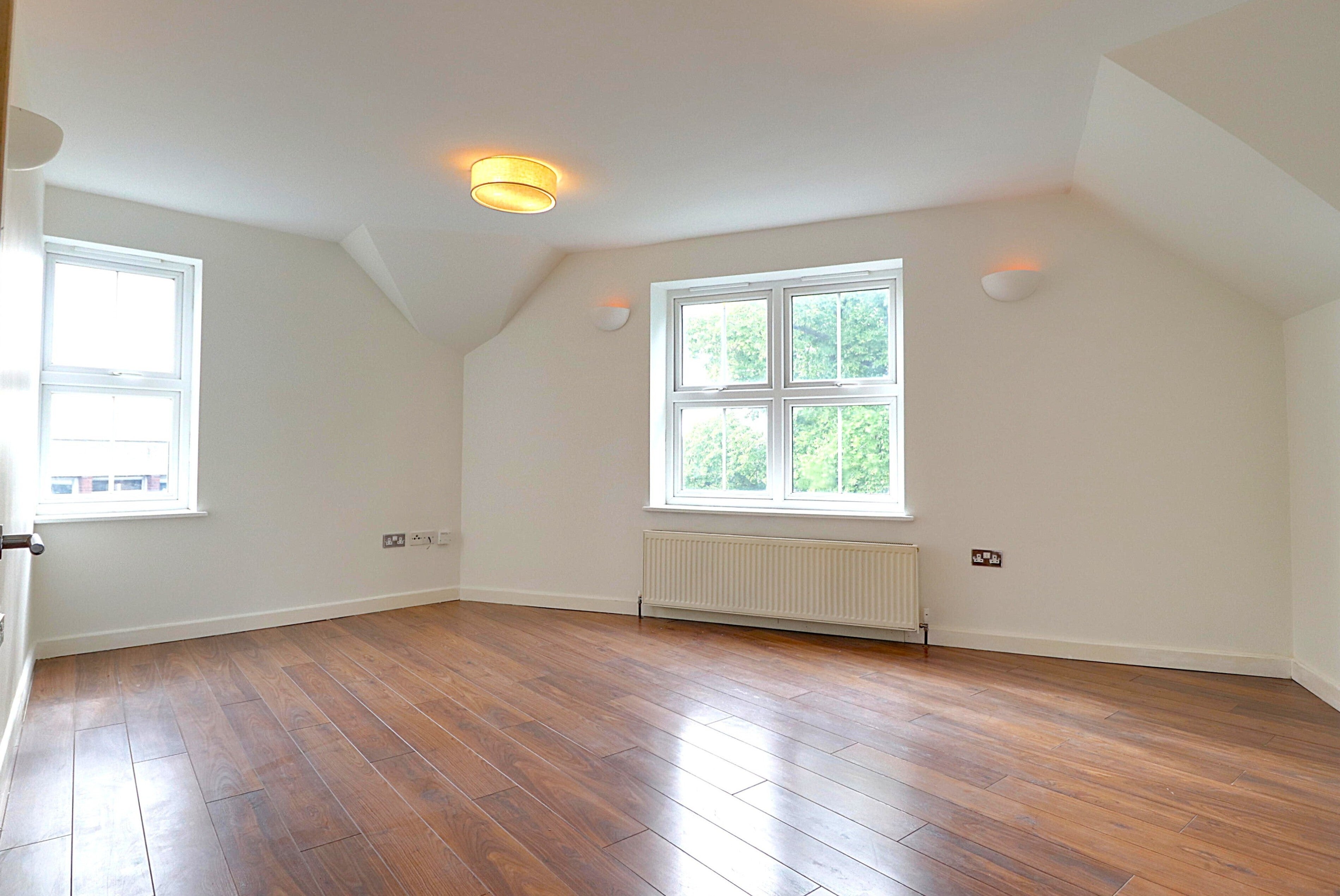 Flat Weald Road in Brentwood