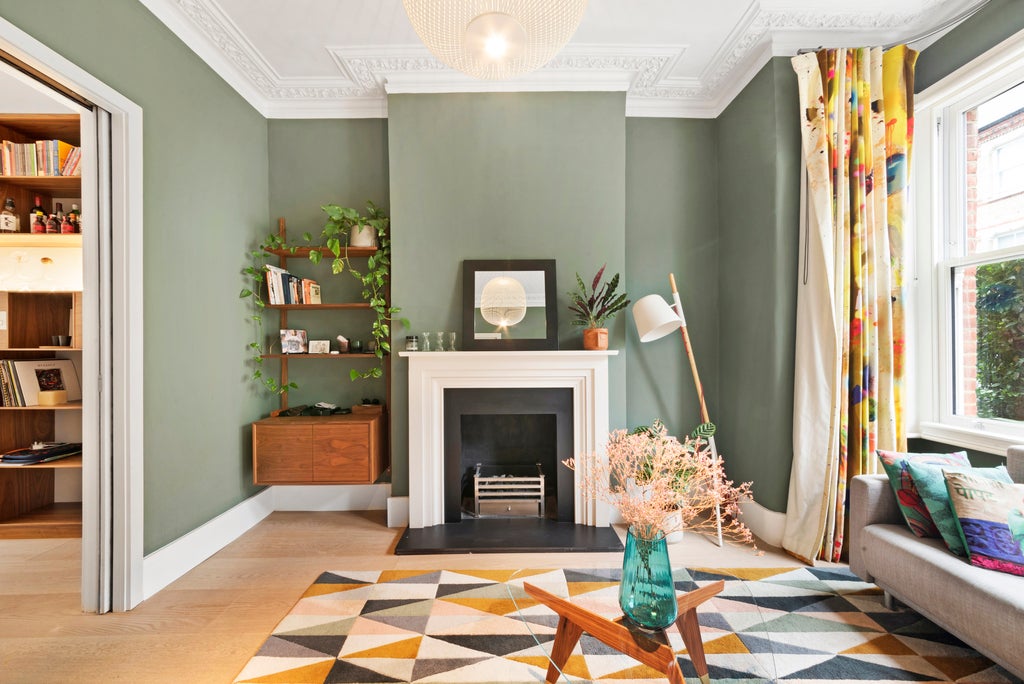 House Rectory Grove in Greater London