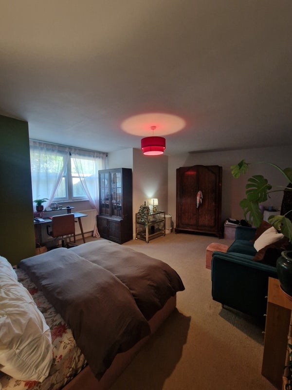 Room Bayston Road in Greater London