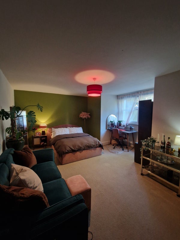 Room Bayston Road in Greater London