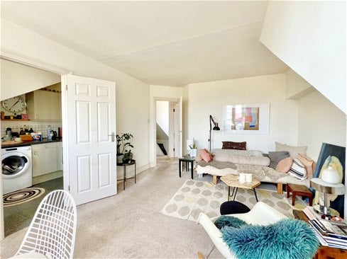 Flat Belsize Lane in London