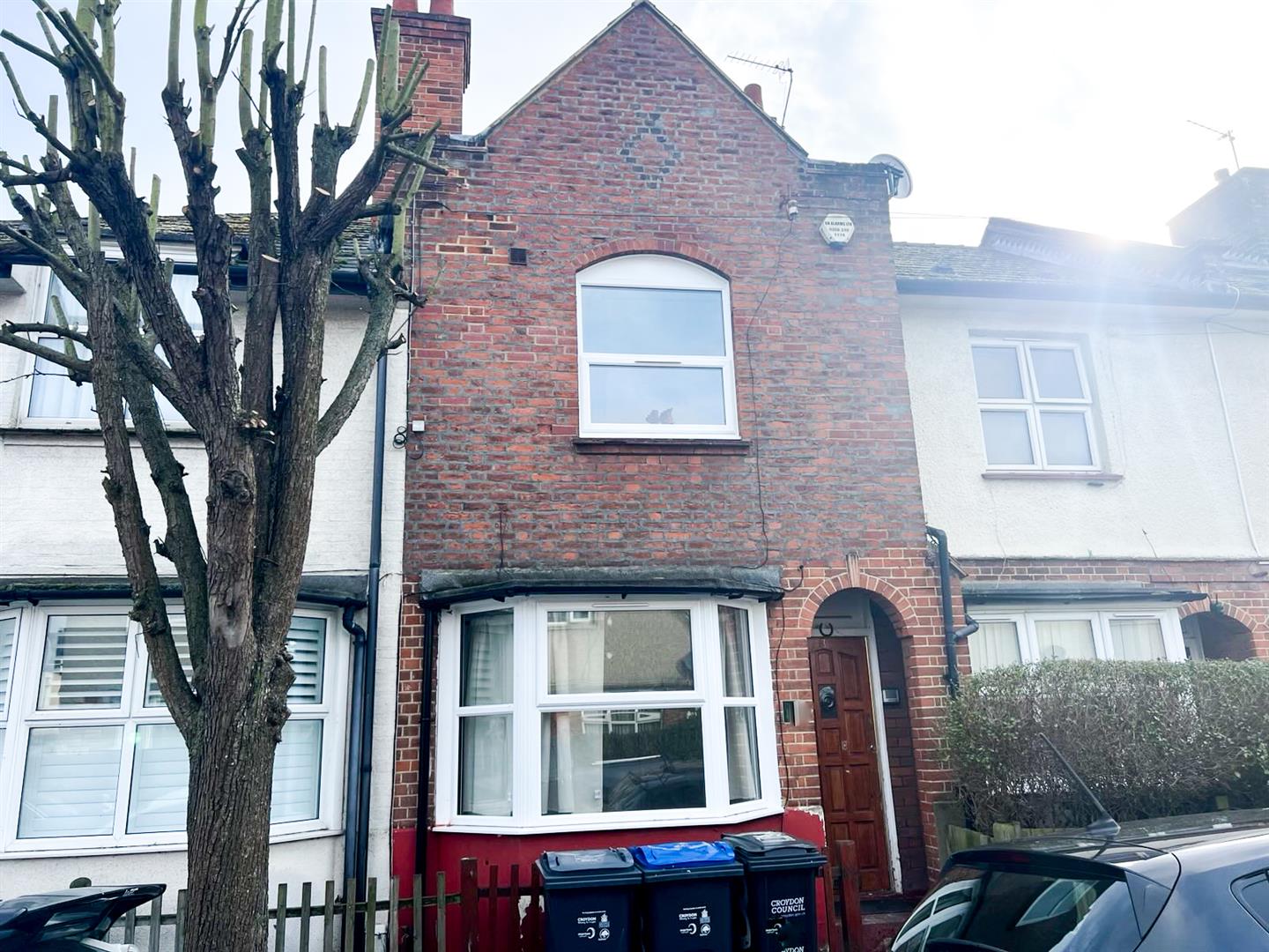 House Newlands Road in Greater London