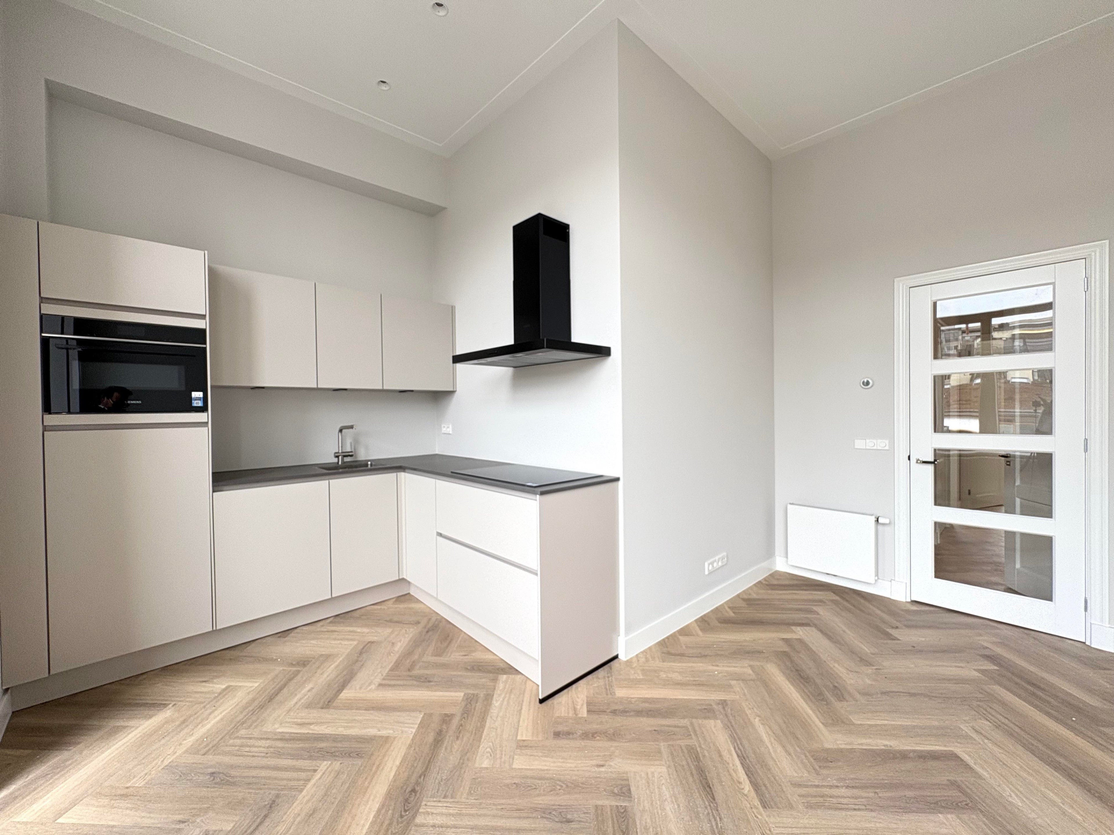 Appartement Henri Polaklaan in Amsterdam