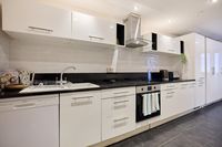 Flat Holland Road in Greater London