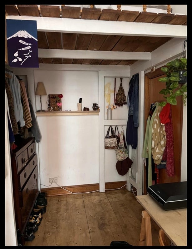 Room Clarence Road in Greater London
