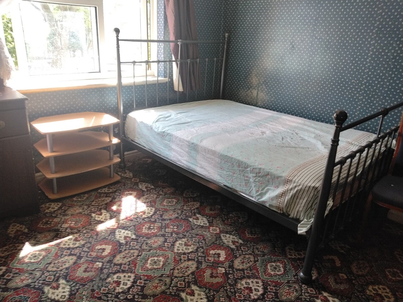Room Rodbourne Road in Birmingham