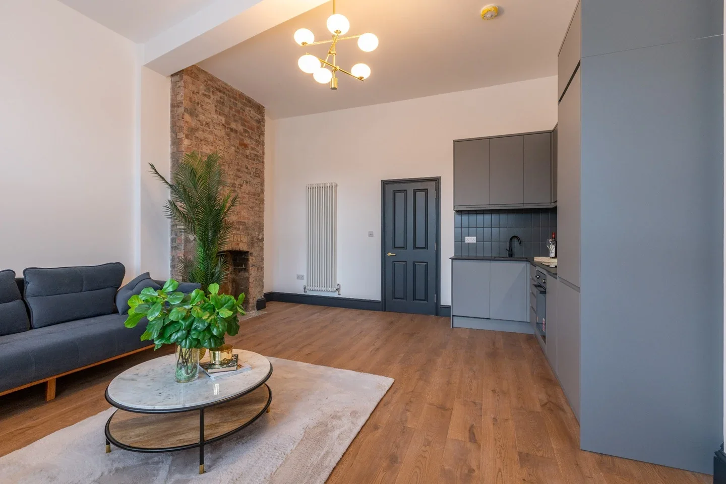 Flat Colney Hatch Lane in Greater London
