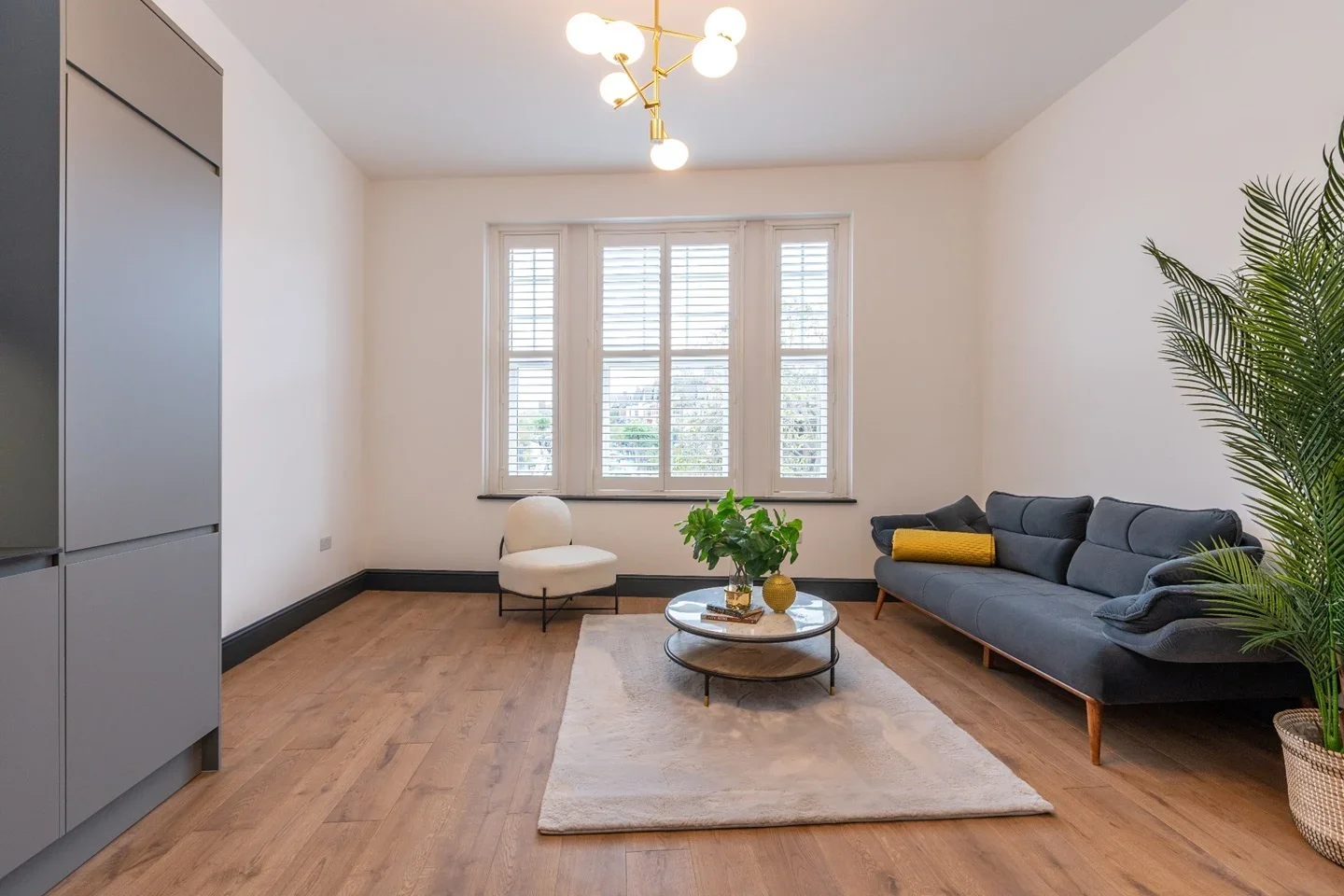 Flat Colney Hatch Lane in Greater London