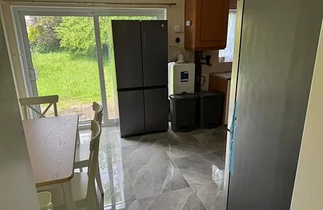 Room Uxbridge Road in Greater London
