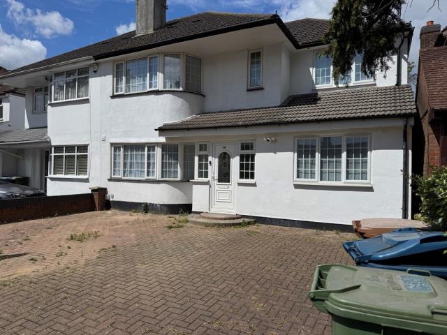 Room Uxbridge Road in Greater London