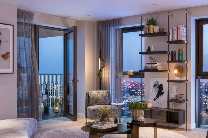 Flat Byng Street in Greater London