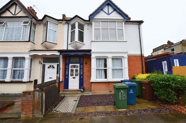 Flat Rutland Road in Greater London