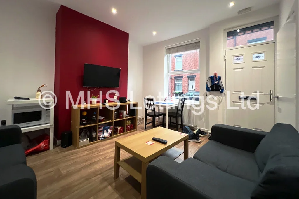 Flat Back Meadow View in Leeds