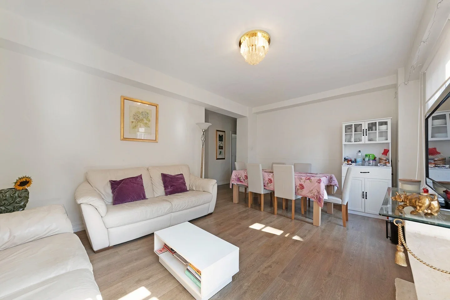 Flat Aspley House Driveway in City of Westminster