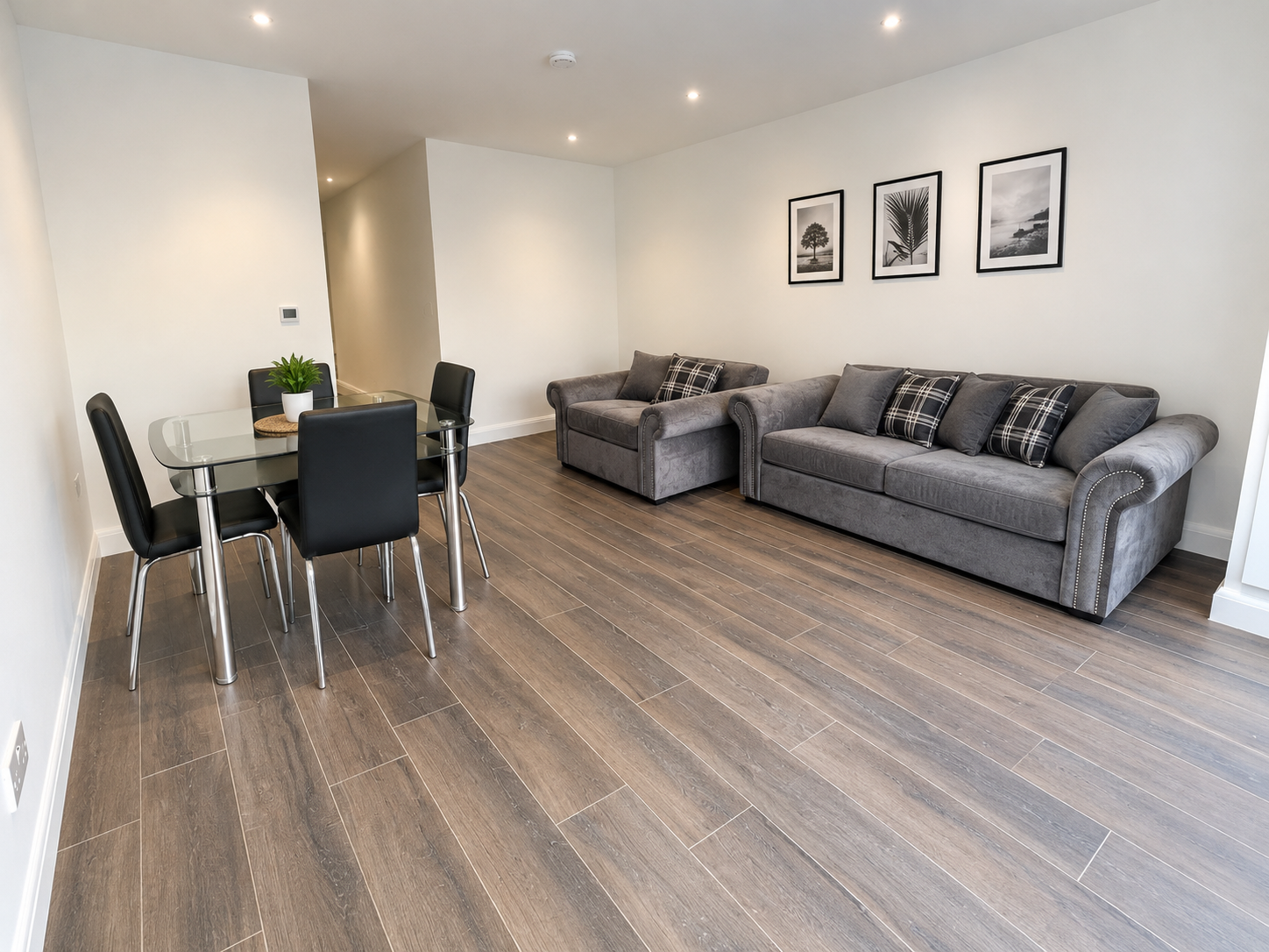 Flat Warham Road in Greater London