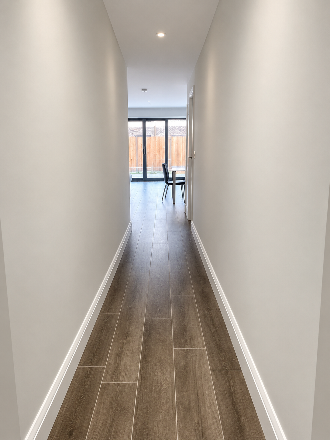 Flat Warham Road in Greater London