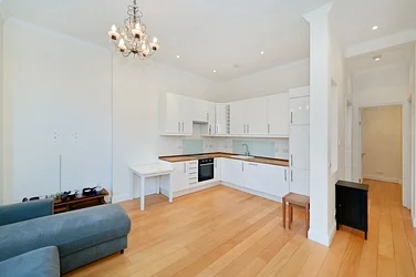 Flat Comeragh Road in Greater London