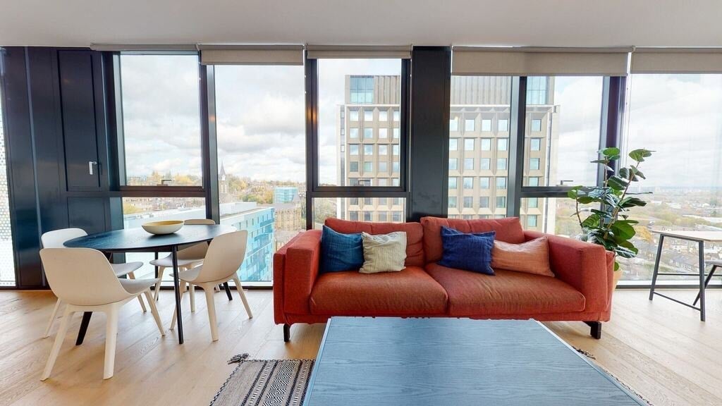 Flat Highgate Hill in Greater London
