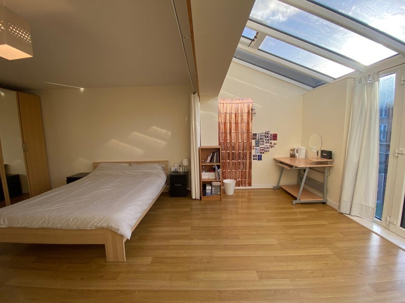 Room Edgar Wallace Close in Greater London