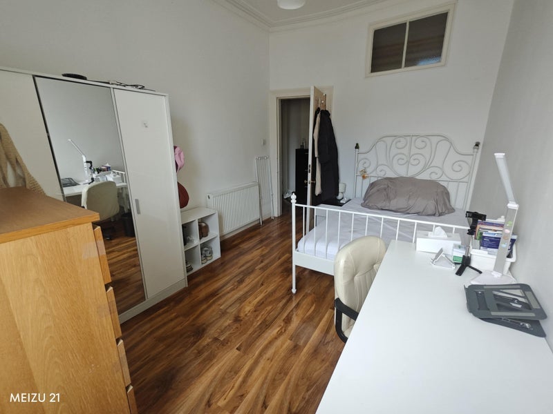 Flat Slateford Road in City of Edinburgh