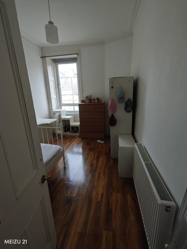 Flat Slateford Road in City of Edinburgh