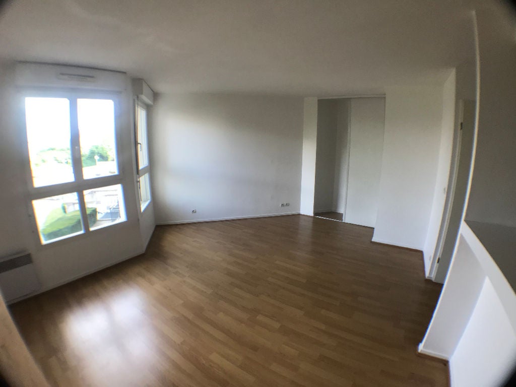 Flat Chemin de la Voirie in Cergy