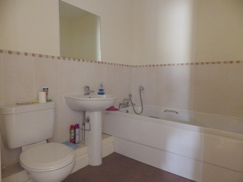 Flat Coxhill Way in Aylesbury