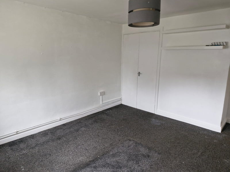 Room Rodbourne Road in Bristol