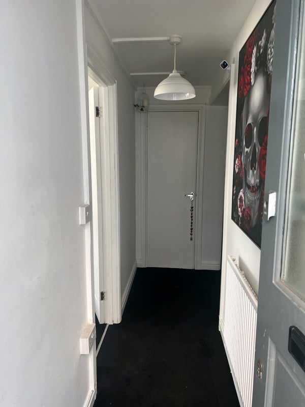 Room Rodbourne Road in Bristol