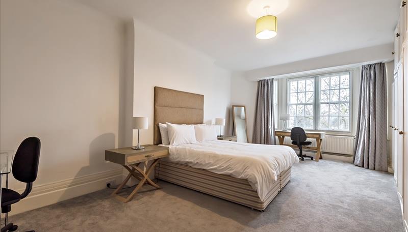 Flat Waverley Place in City of Westminster