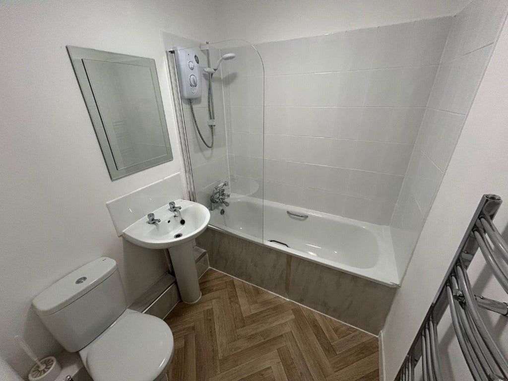 Flat Benvie Road in Dundee
