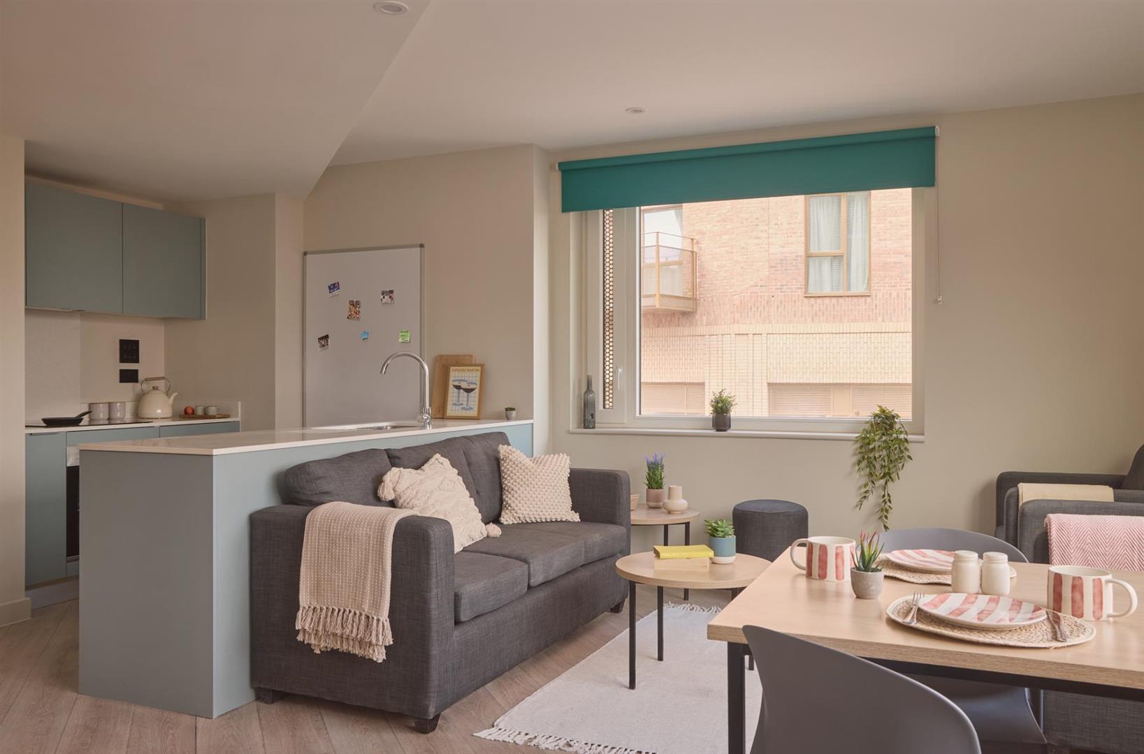 Room Hallsville Road in Greater London