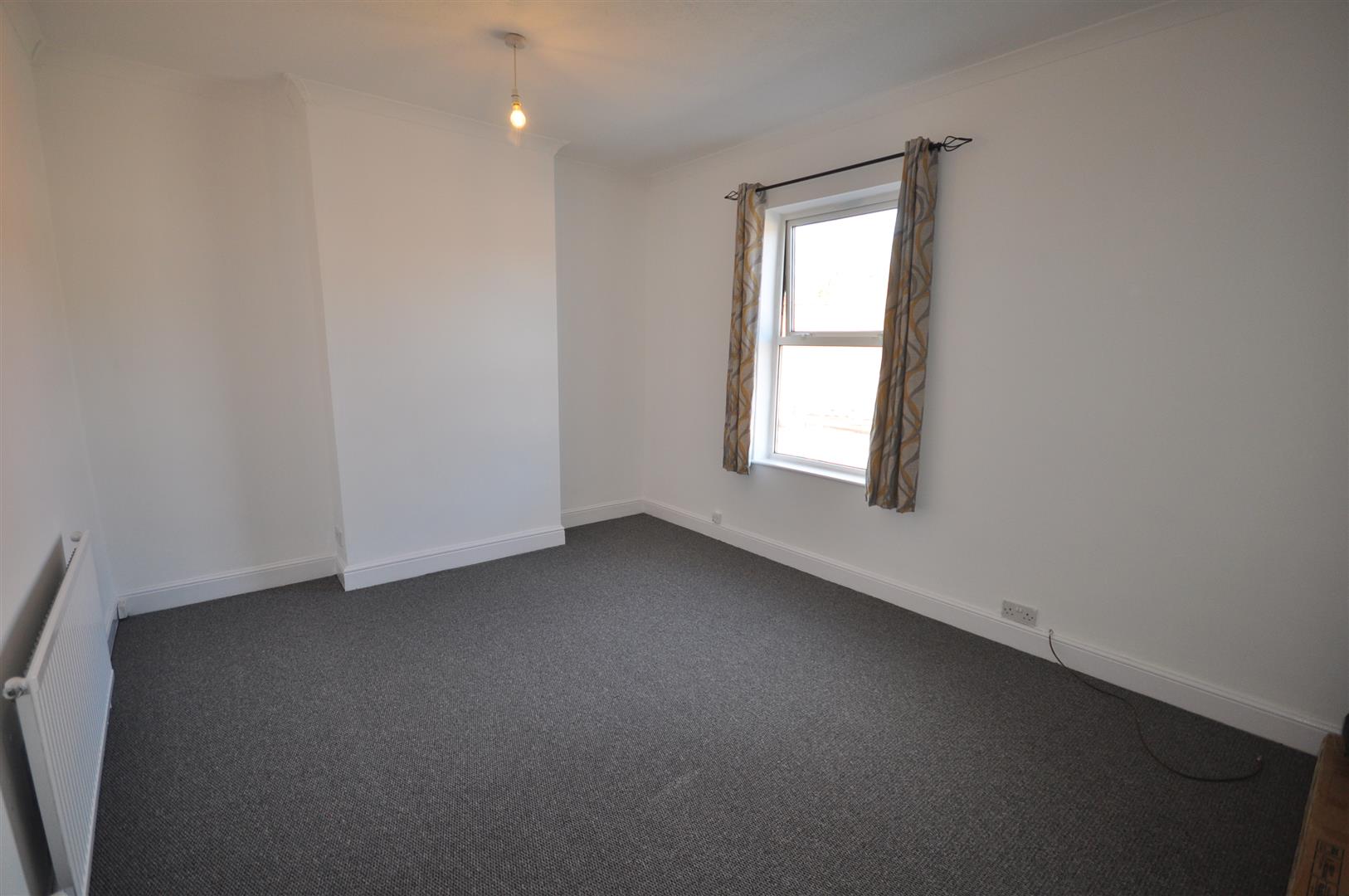 Room Windmill Hill Lane in Derby