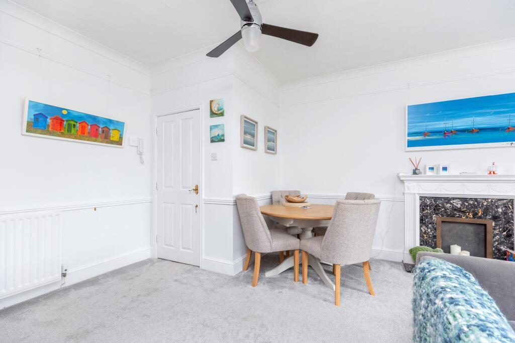 Flat Riley Court in Gillingham