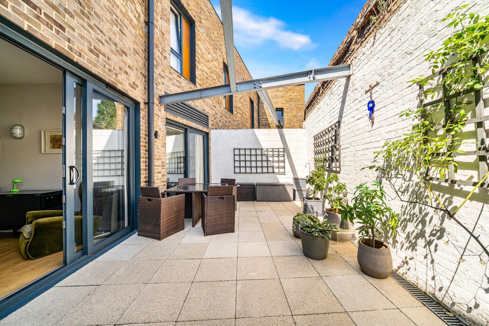 Flat Wilmer Place in Greater London