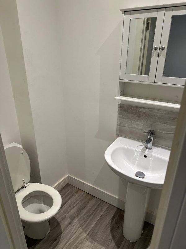 Room Modbury Avenue in Birmingham