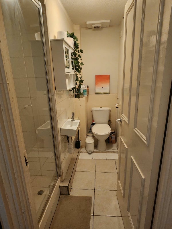 Room Brassey Road in Greater London