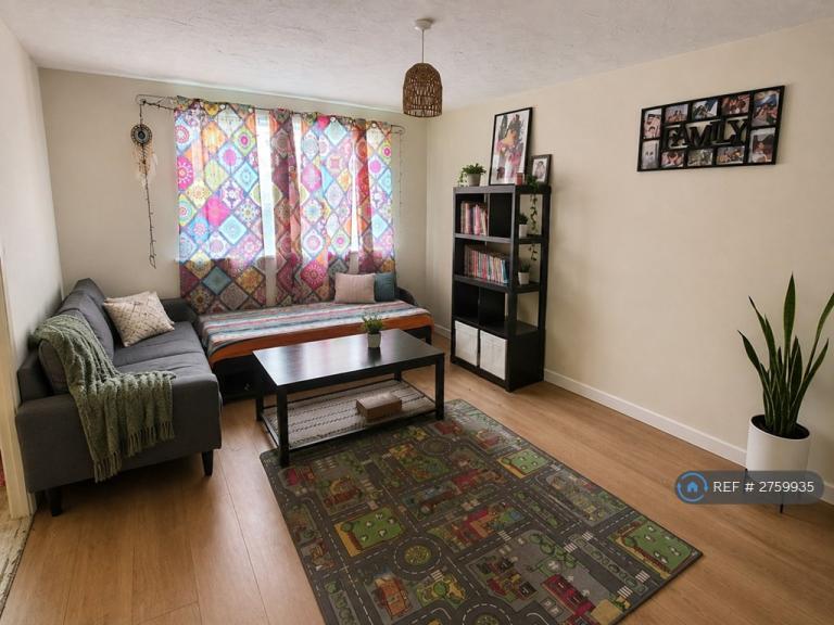 Flat Shortlands Close in Greater London
