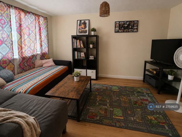 Flat Shortlands Close in Greater London
