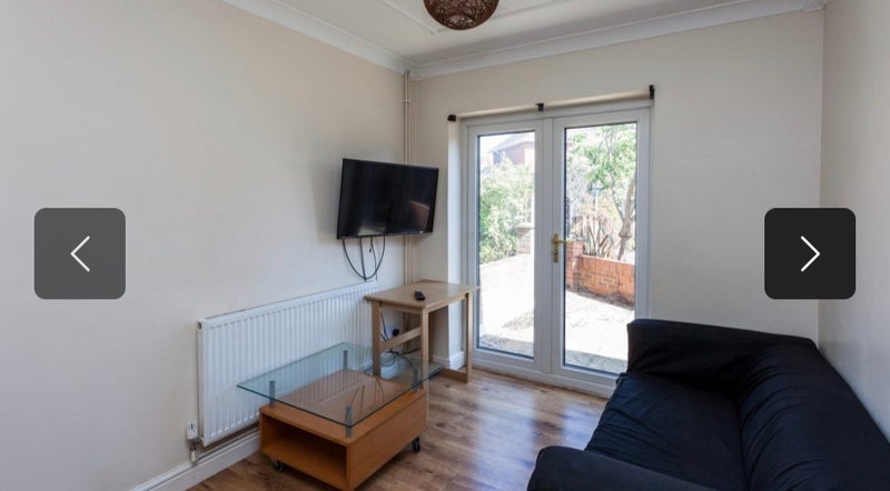 Room Sharpley Road in Charnwood