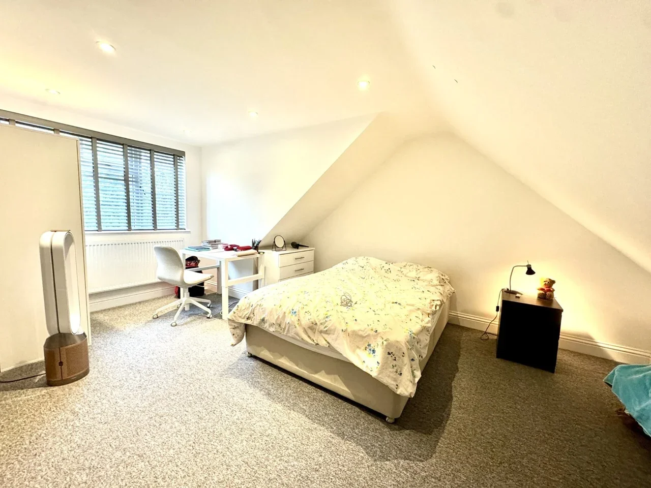 Flat Old Ruislip Road in Greater London