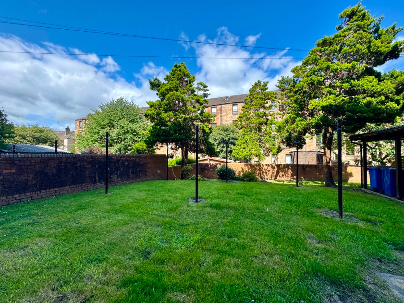 Flat Ballindalloch Drive in Glasgow
