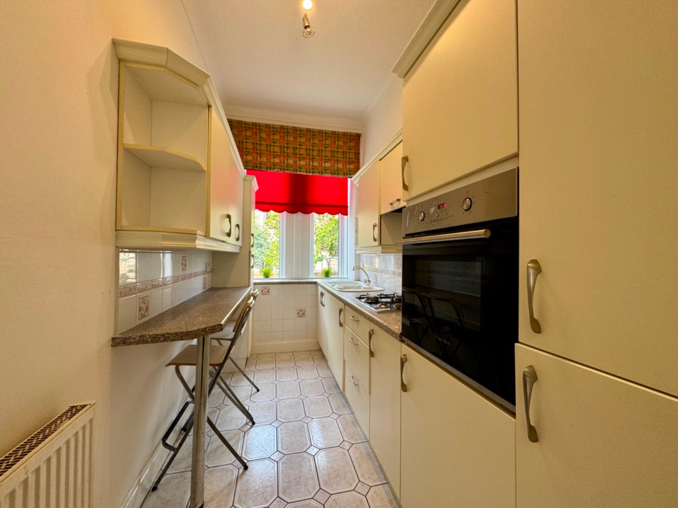 Flat Ballindalloch Drive in Glasgow