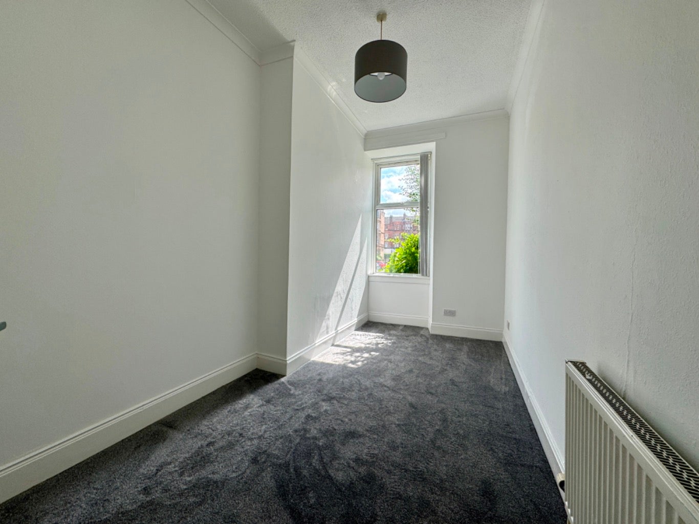 Flat Ballindalloch Drive in Glasgow