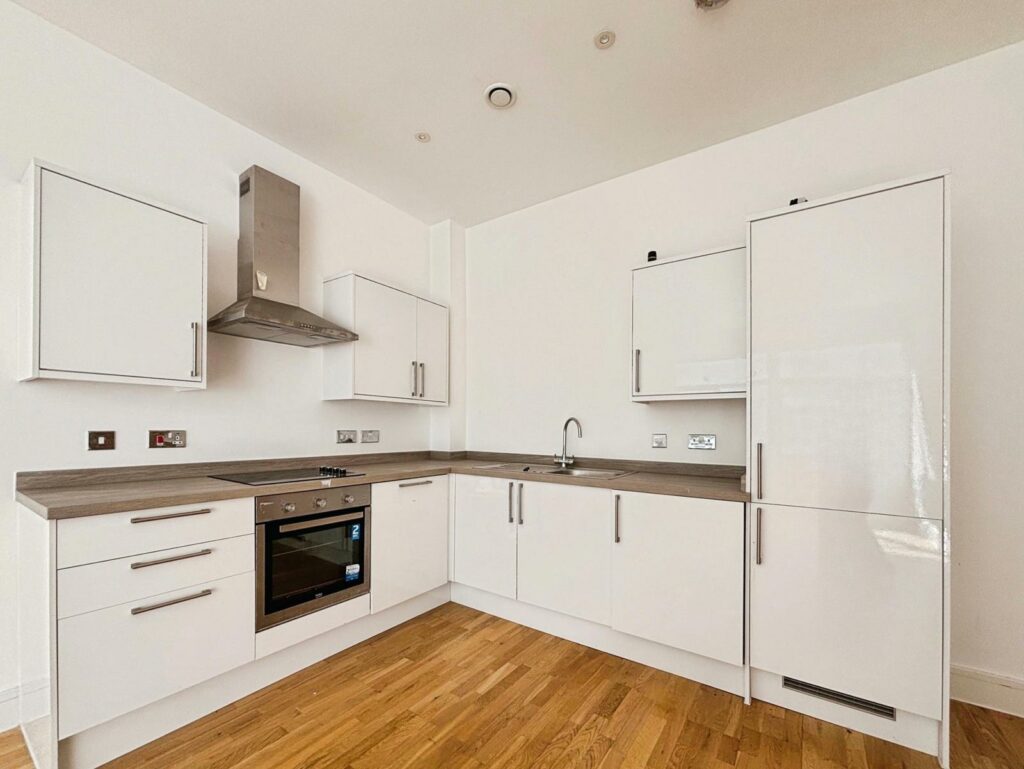 Flat Bartley Way in Hart