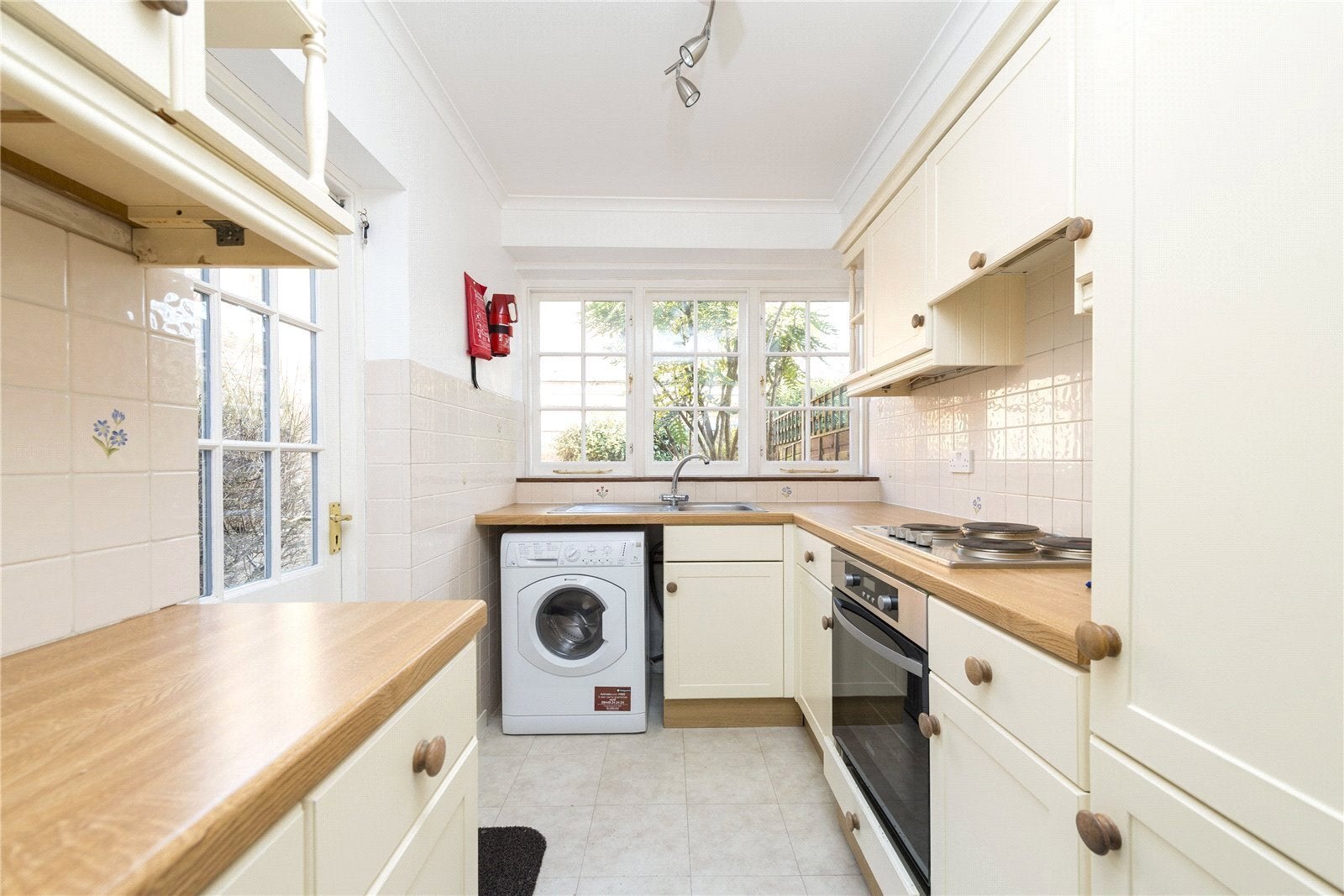 House St Peter's Grove in Greater London