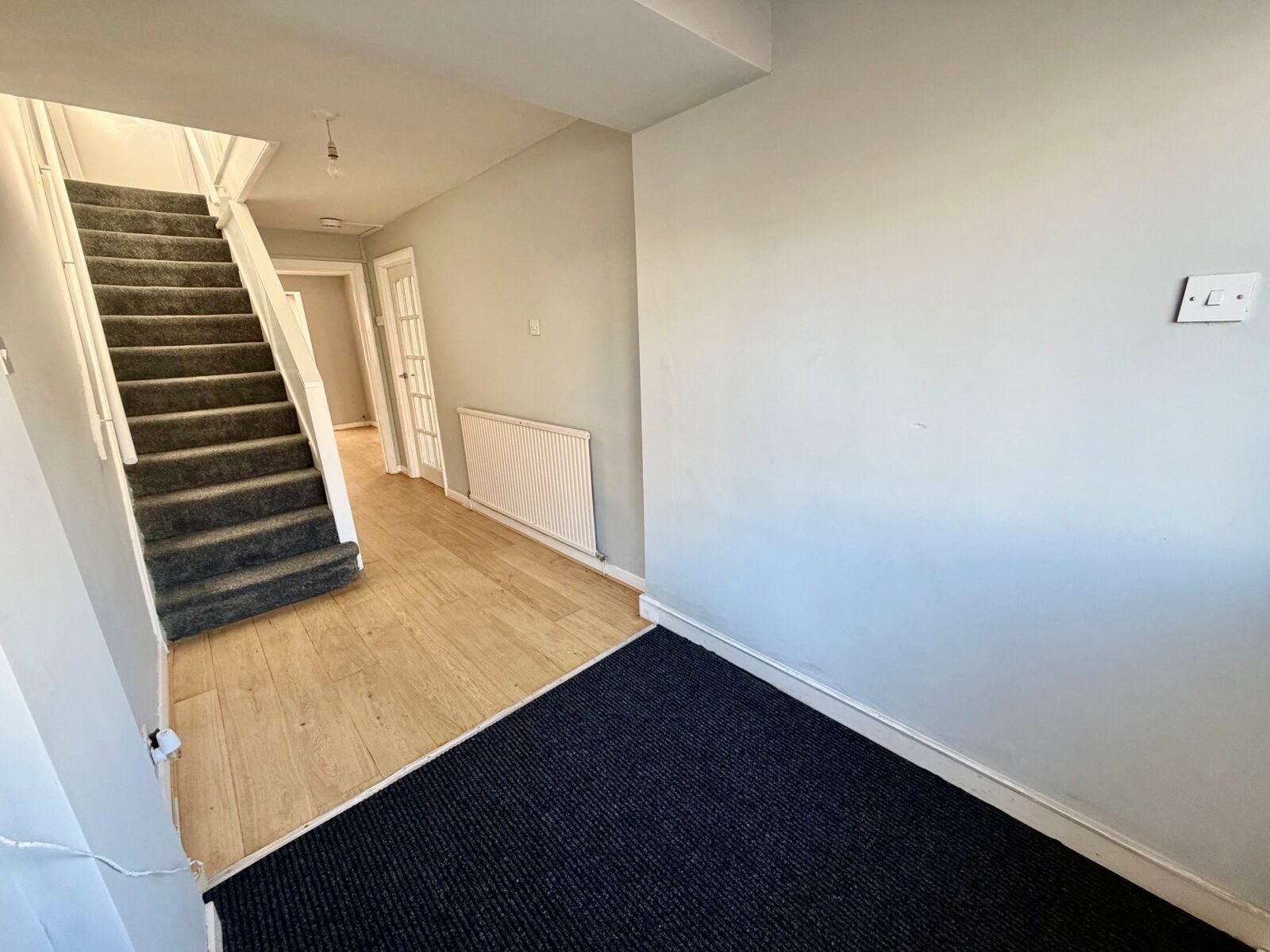 House Mayburn Avenue in Loanhead